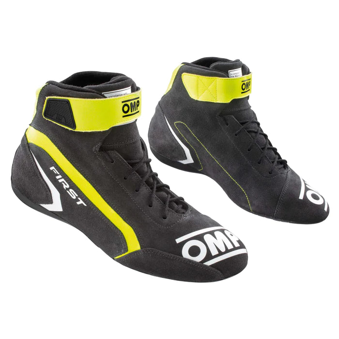 IC824_First_anthracite_yellow-web_700x.webp